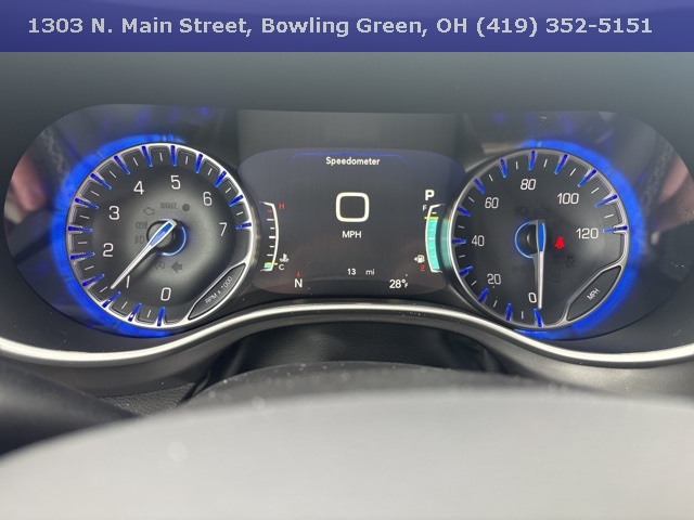 New 2026 Chrysler Pacifica Select 4D Passenger Van