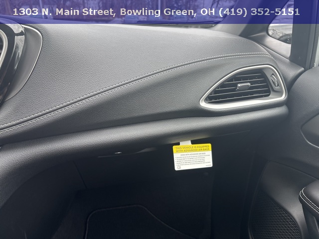 New 2026 Chrysler Pacifica Select 4D Passenger Van