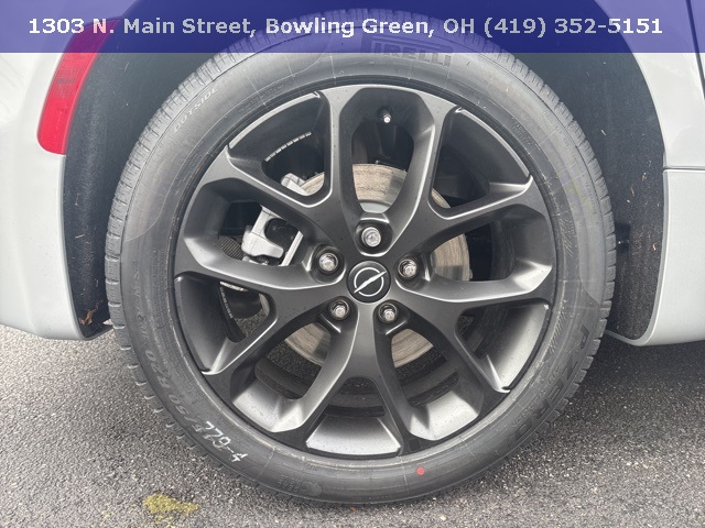 New 2026 Chrysler Pacifica Select 4D Passenger Van