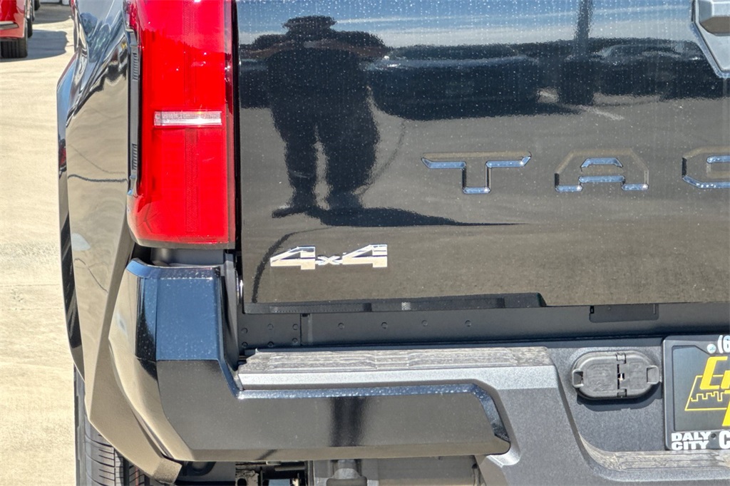 2025 Toyota Tacoma SR5 Double Cab photo 25