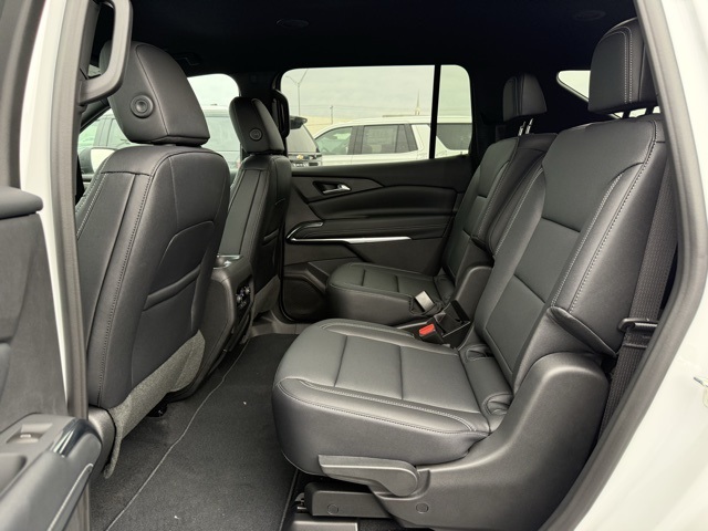 new 2026 Chevrolet Traverse car, priced at $45,020