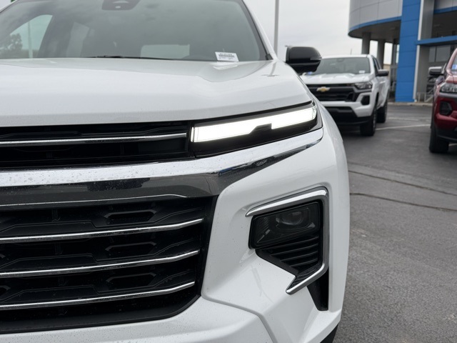 new 2026 Chevrolet Traverse car, priced at $45,020