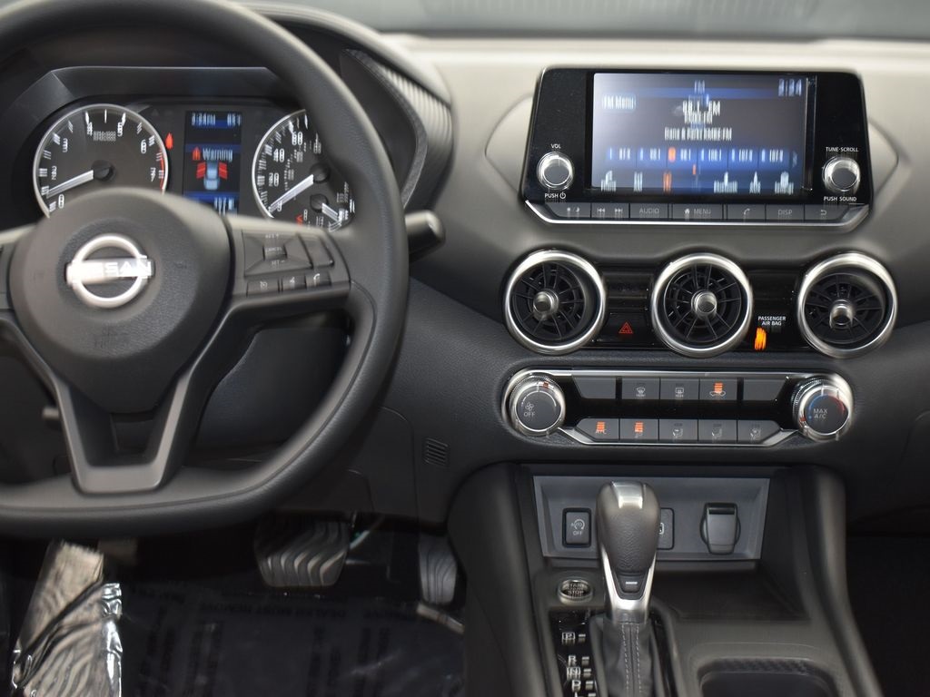 2025 Nissan Sentra S photo 14
