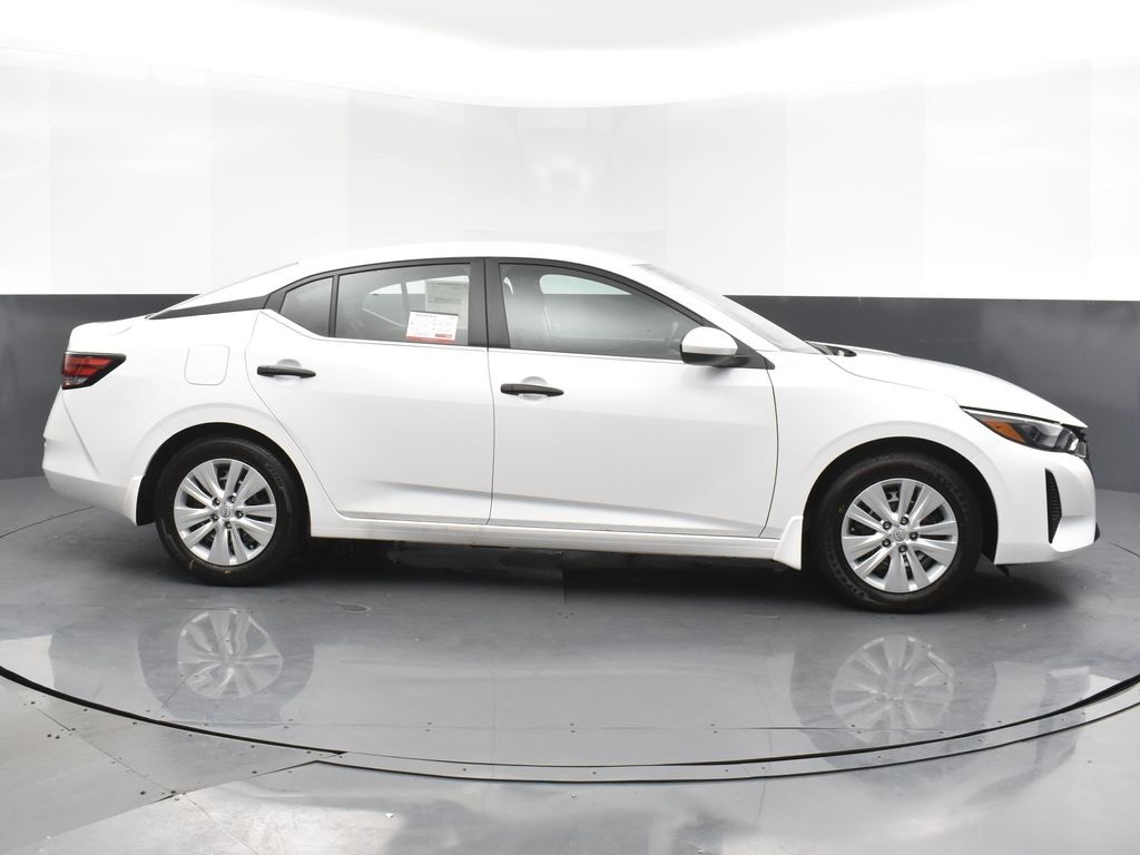 2025 Nissan Sentra S photo 4