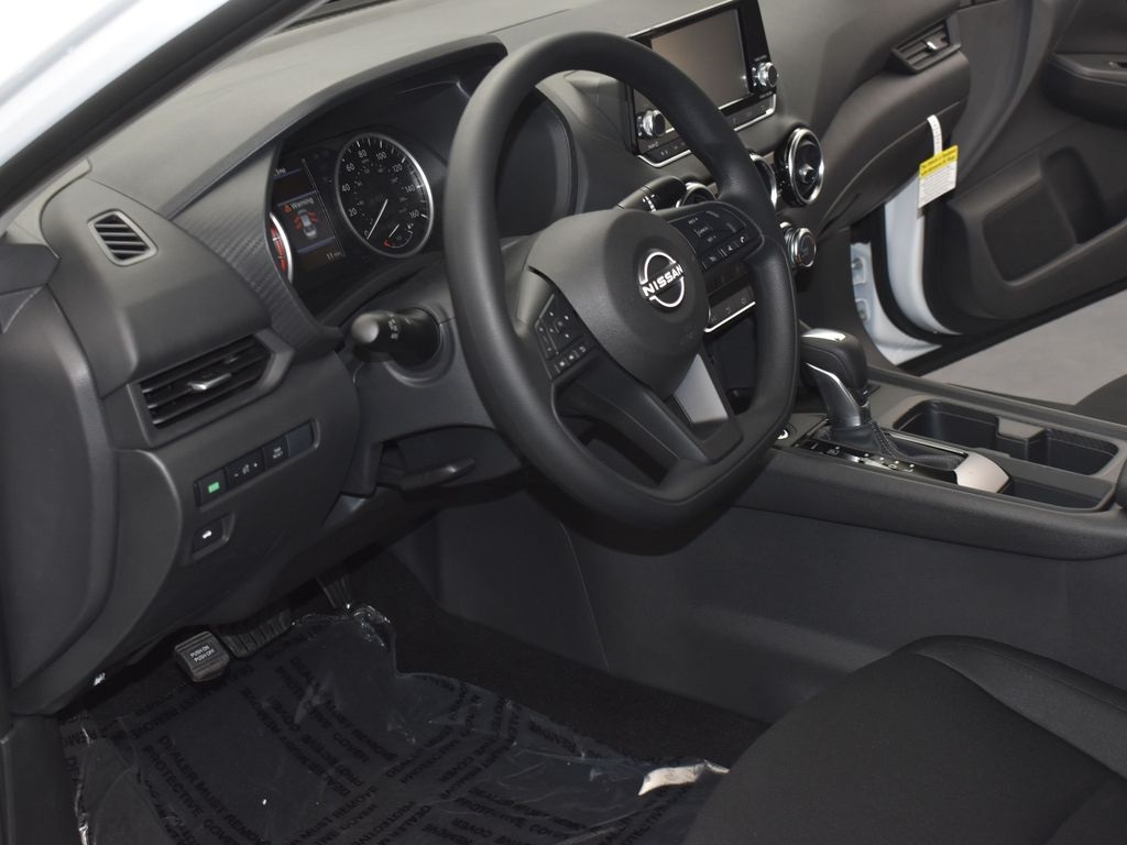 2025 Nissan Sentra S photo 7