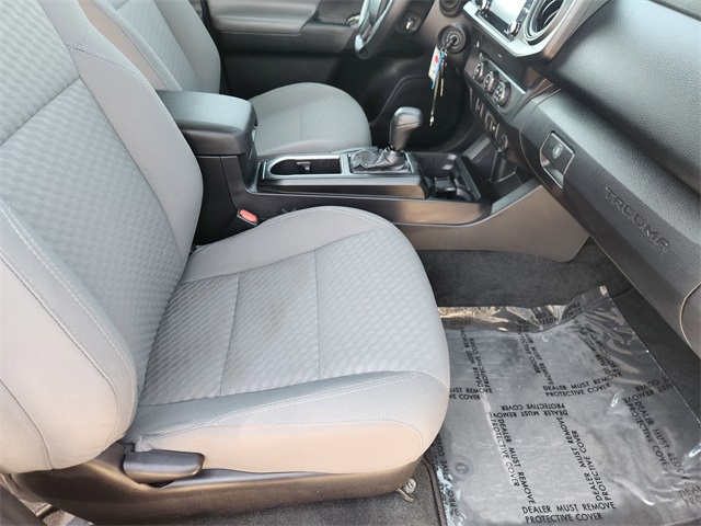 2022 Toyota Tacoma SR photo 12