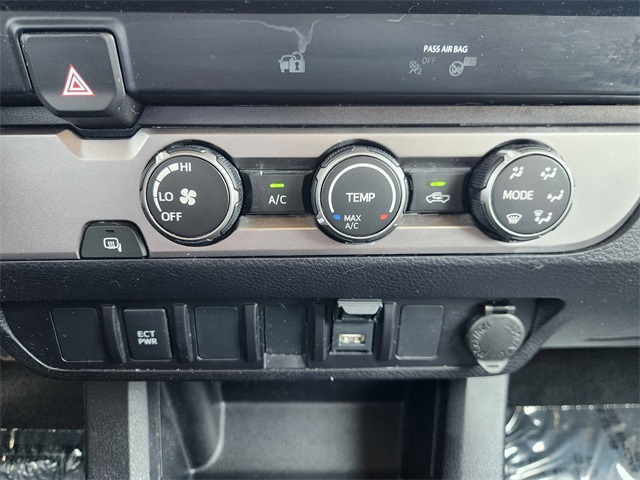 2022 Toyota Tacoma SR photo 16