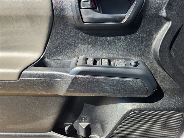 2022 Toyota Tacoma SR photo 19