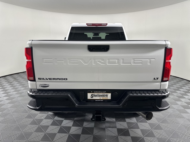 2025 Chevrolet Silverado 2500HD LT photo 3