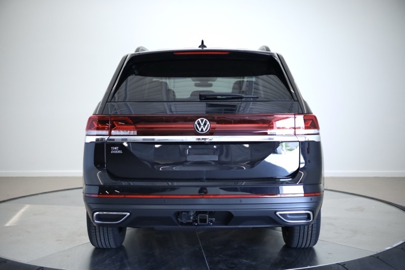 2025 Volkswagen Atlas SE Technology photo 3