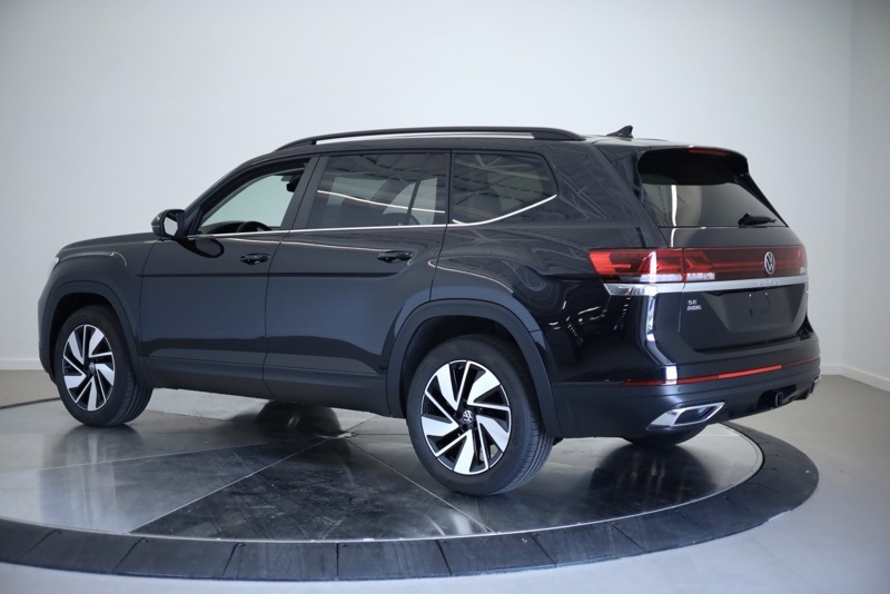2025 Volkswagen Atlas SE Technology photo 4