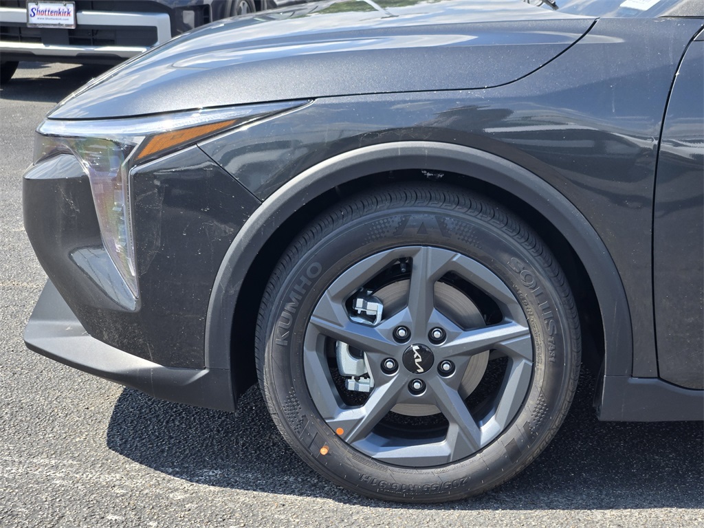 2025 Kia K4 LXS photo 3