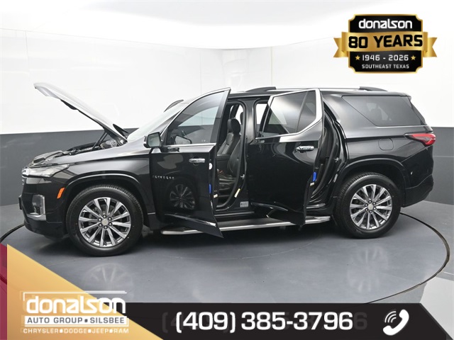 used 2022 Chevrolet Traverse car, priced at $23,771