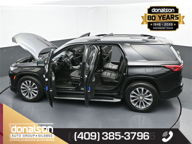 used 2022 Chevrolet Traverse car, priced at $23,771