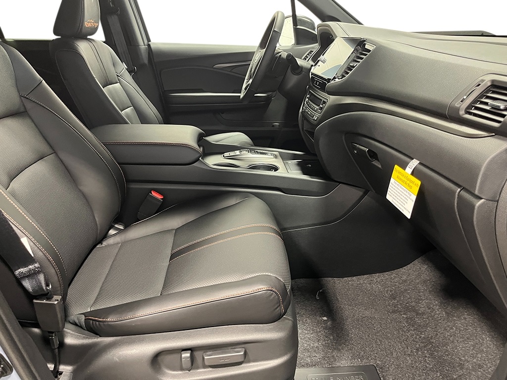 2025 Honda Ridgeline TrailSport 4D Crew Cab AWD 26