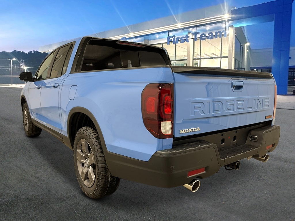 2025 Honda Ridgeline TrailSport 4D Crew Cab AWD 3