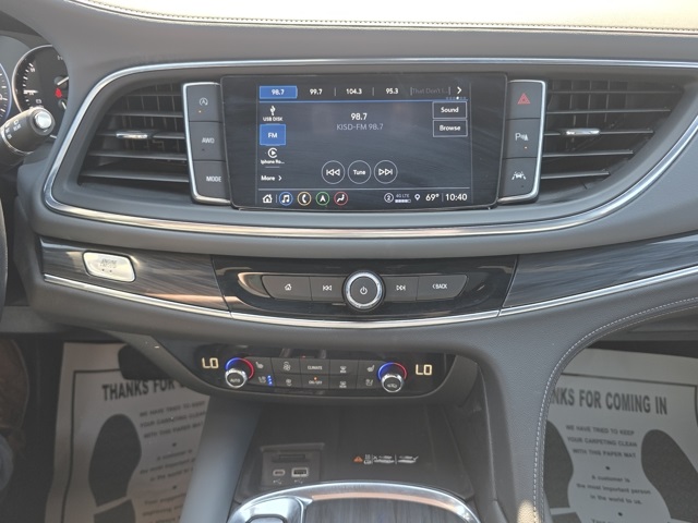 2023 Buick Enclave Premium