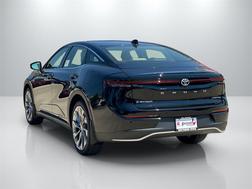 2026 Toyota Crown Limited photo 7