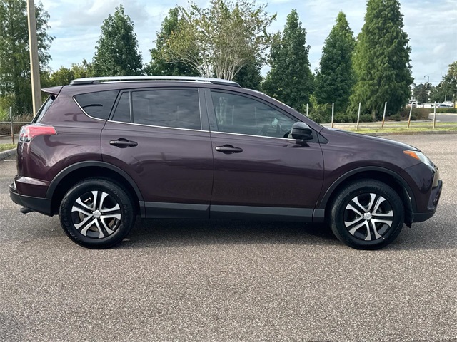 Used 2018 Toyota RAV4 LE with VIN 2T3ZFREV2JW485091 for sale in Haines City, FL