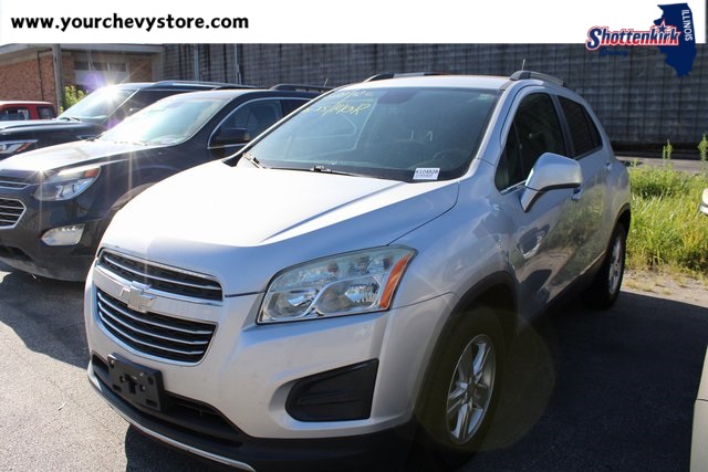 2016 Chevrolet Trax LT photo 2