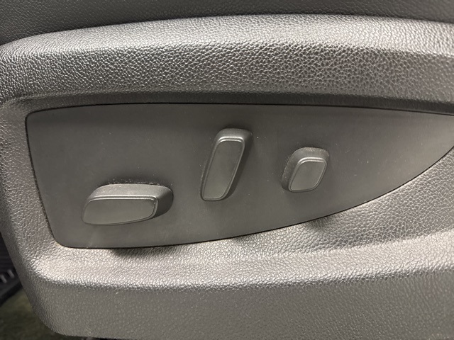 used 2015 GMC Sierra 1500 car, priced at $23,988