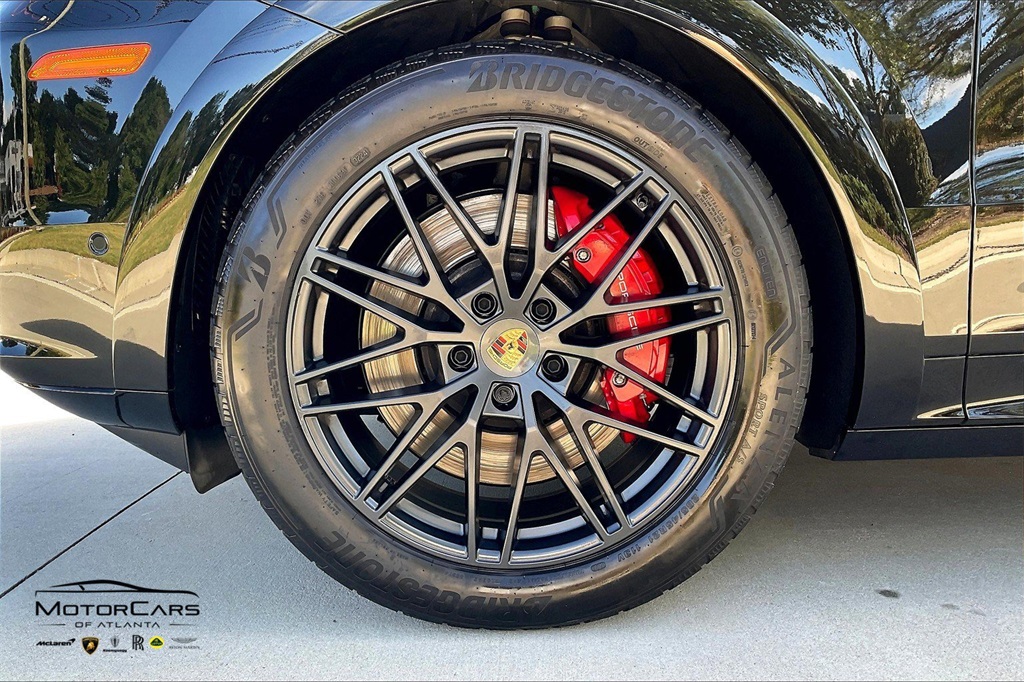 2025 Porsche Cayenne GTS AWD SUV