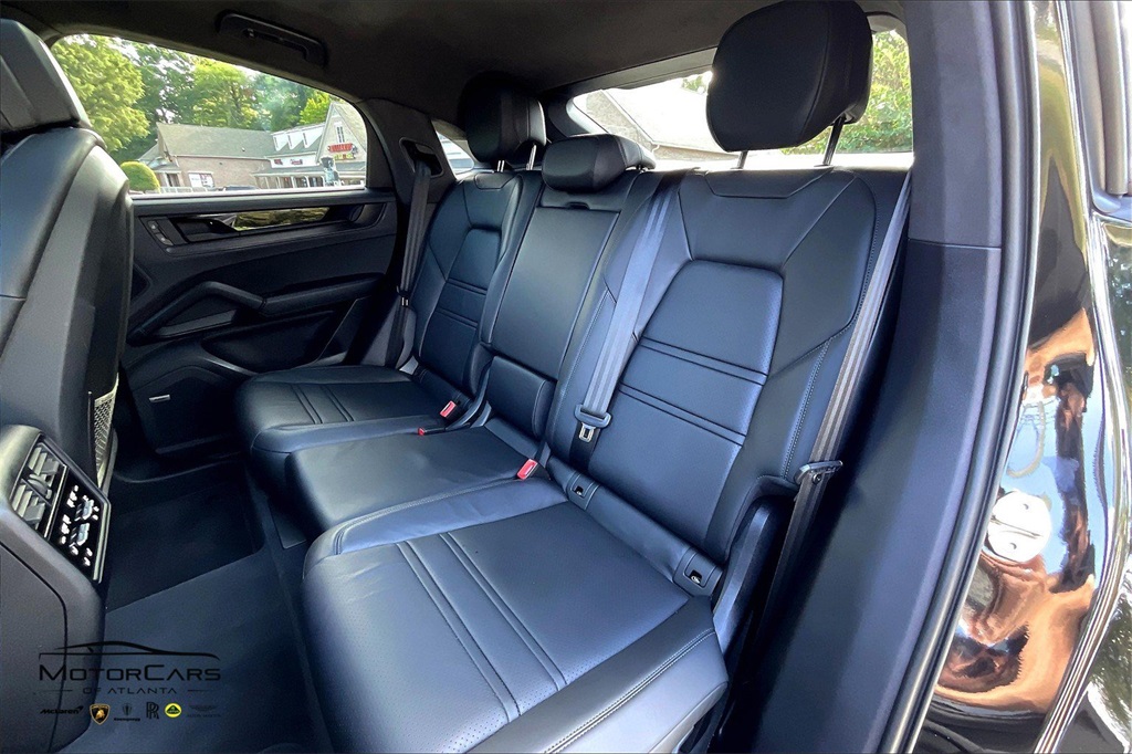 2025 Porsche Cayenne GTS AWD SUV