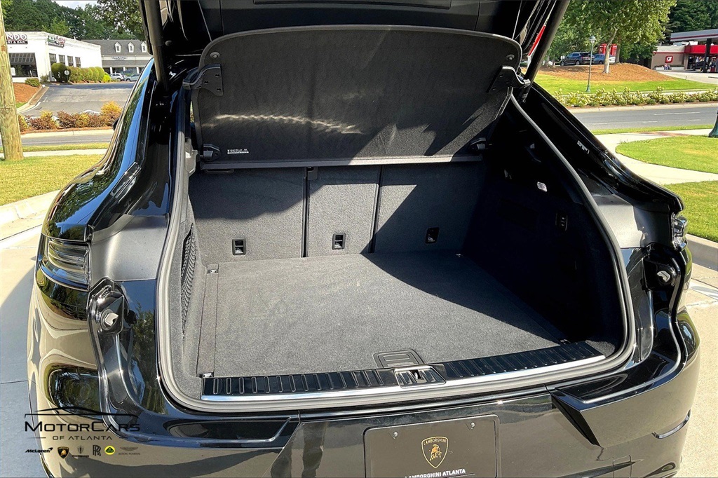 2025 Porsche Cayenne GTS AWD SUV