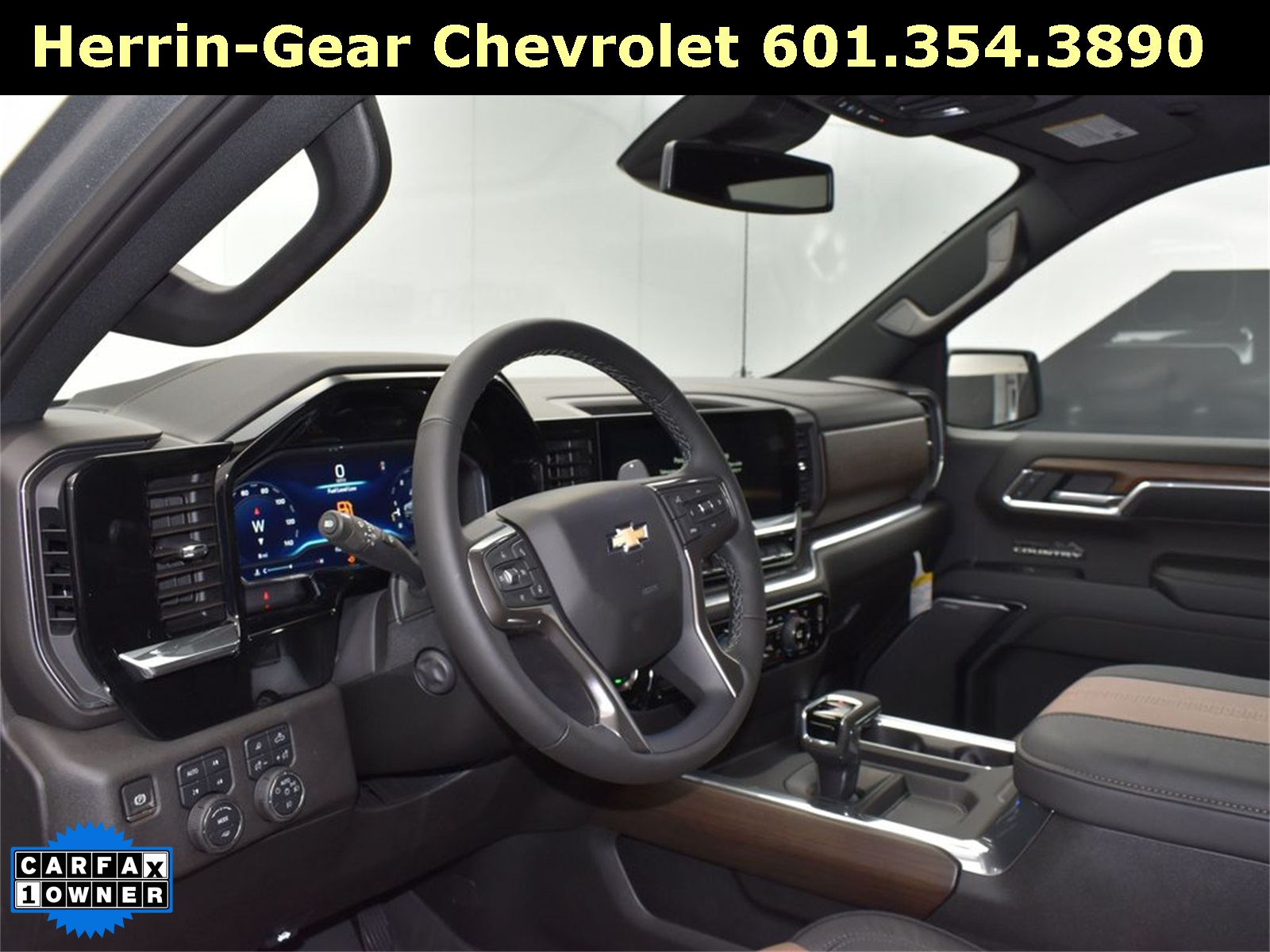2024 Chevrolet Silverado 1500 High Country photo 13