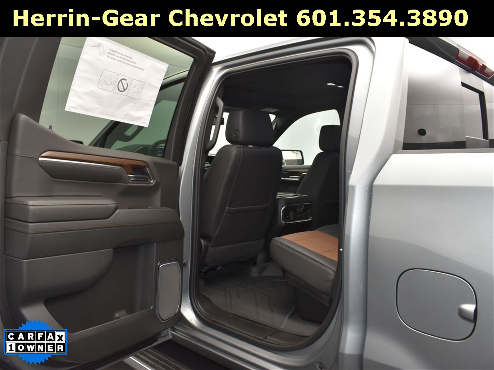 2024 Chevrolet Silverado 1500 High Country photo 15