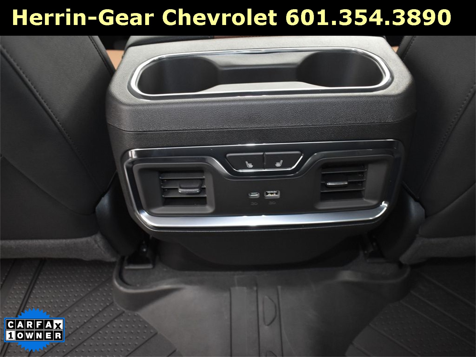 2024 Chevrolet Silverado 1500 High Country photo 17