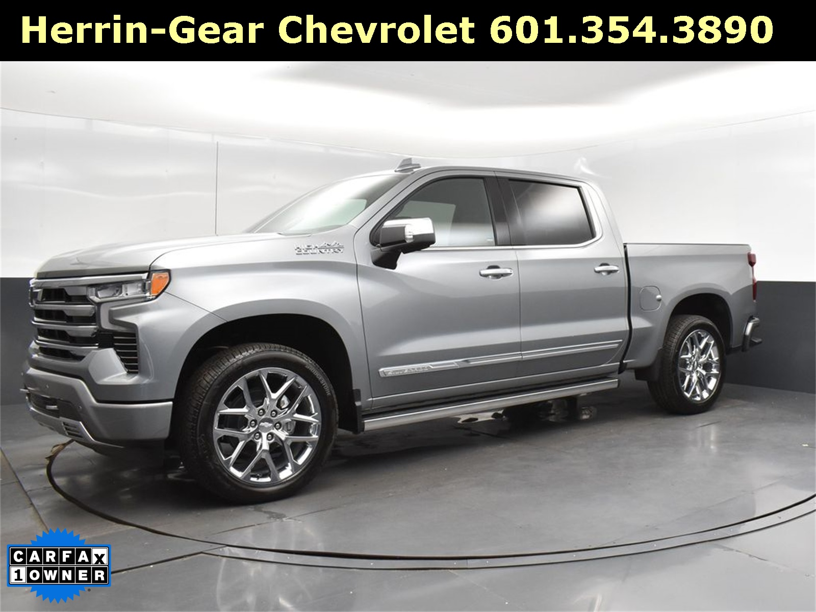 2024 Chevrolet Silverado 1500 High Country photo 3