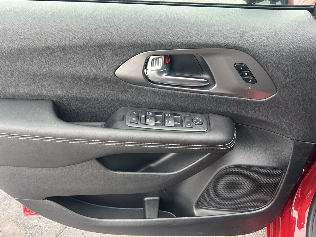 new 2026 Chrysler Pacifica car, priced at $45,499