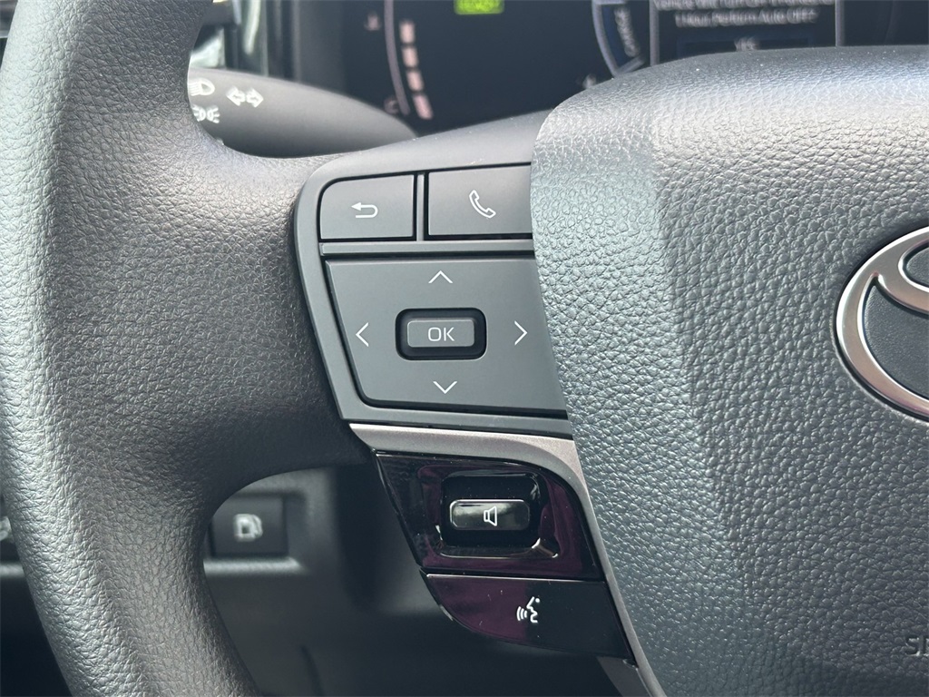 New 2025 Toyota Camry Sedan