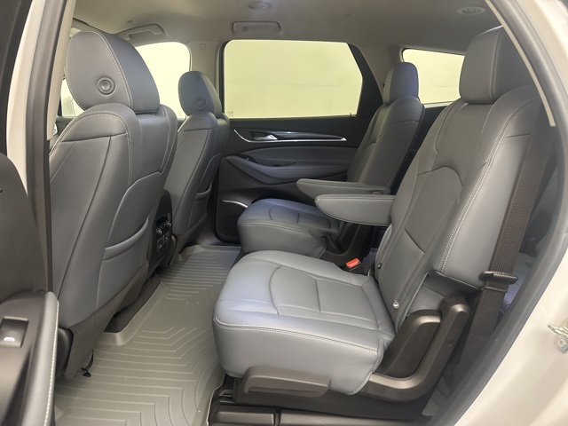 2020 White Frost Tricoat Buick Enclave Essence FWD SUV