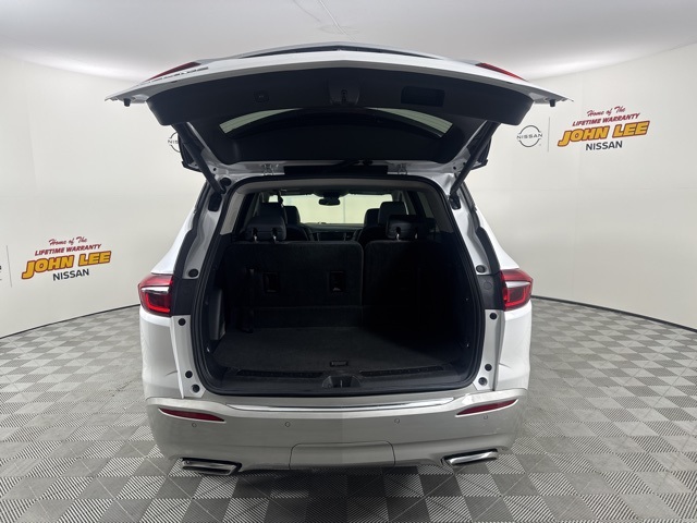 2020 White Frost Tricoat Buick Enclave Essence FWD SUV