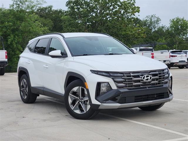 2025 White Pearl Hyundai Tucson SEL SUV
