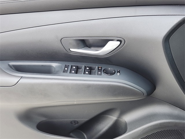 2025 White Pearl Hyundai Tucson SEL AWD SUV