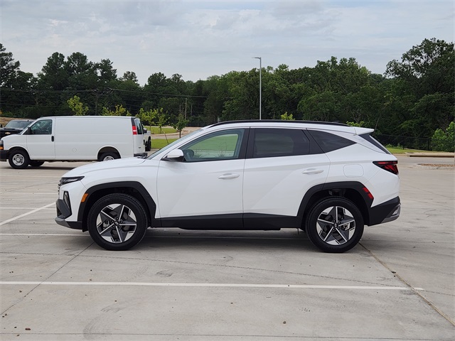 2025 White Pearl Hyundai Tucson SEL AWD SUV