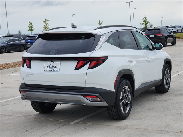 2025 White Pearl Hyundai Tucson SEL AWD SUV