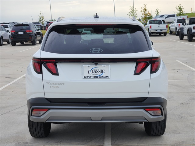 2025 White Pearl Hyundai Tucson SEL AWD SUV
