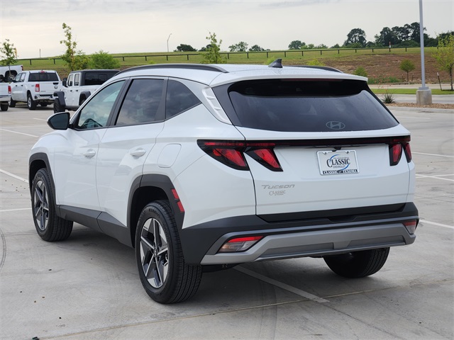 2025 White Pearl Hyundai Tucson SEL AWD SUV