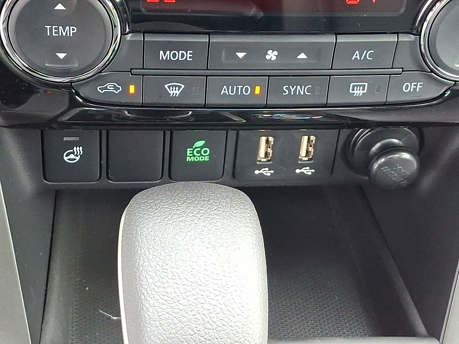 2025 Mitsubishi Eclipse Cross SEL photo 21
