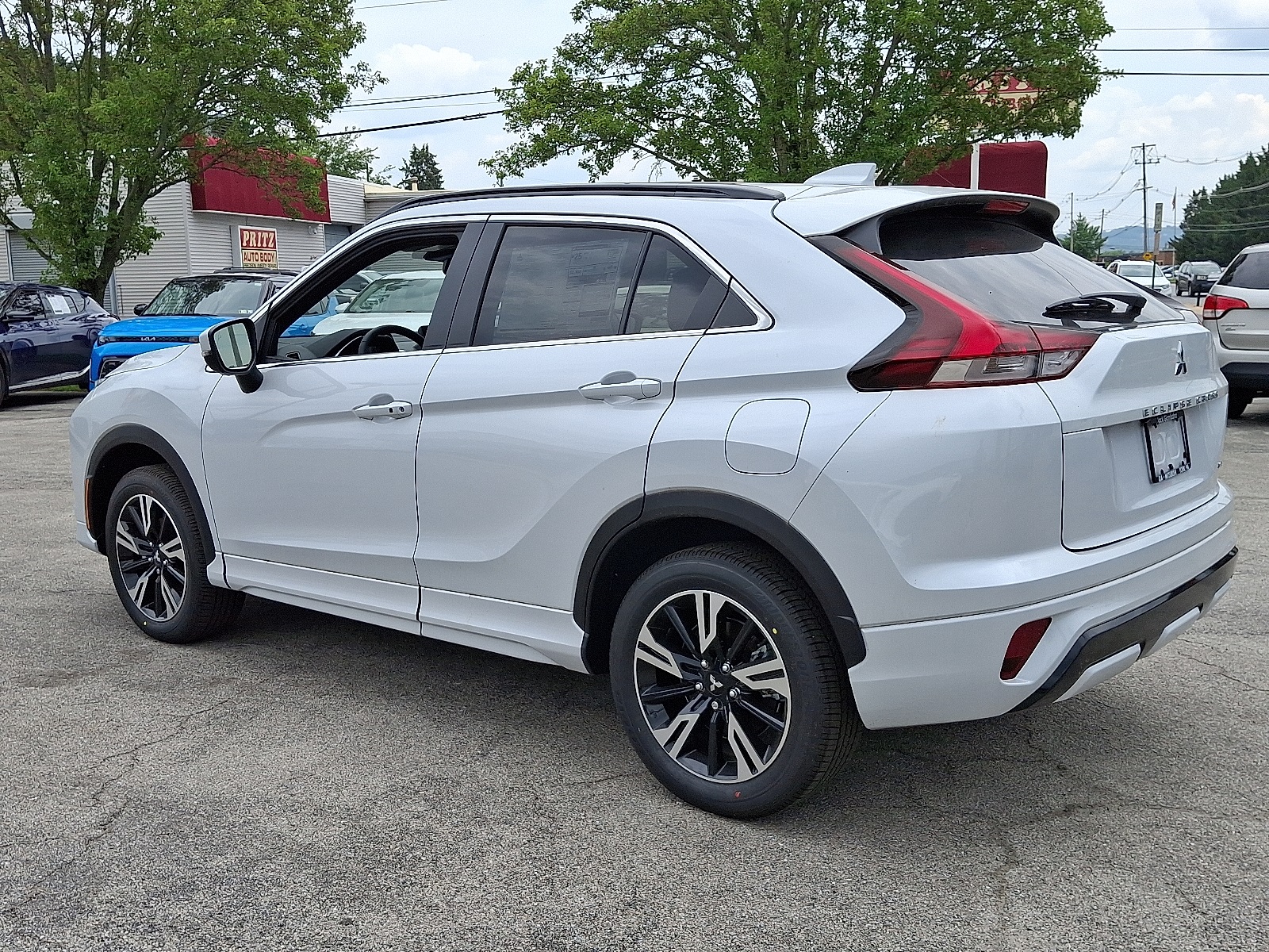 2025 Mitsubishi Eclipse Cross SEL photo 4