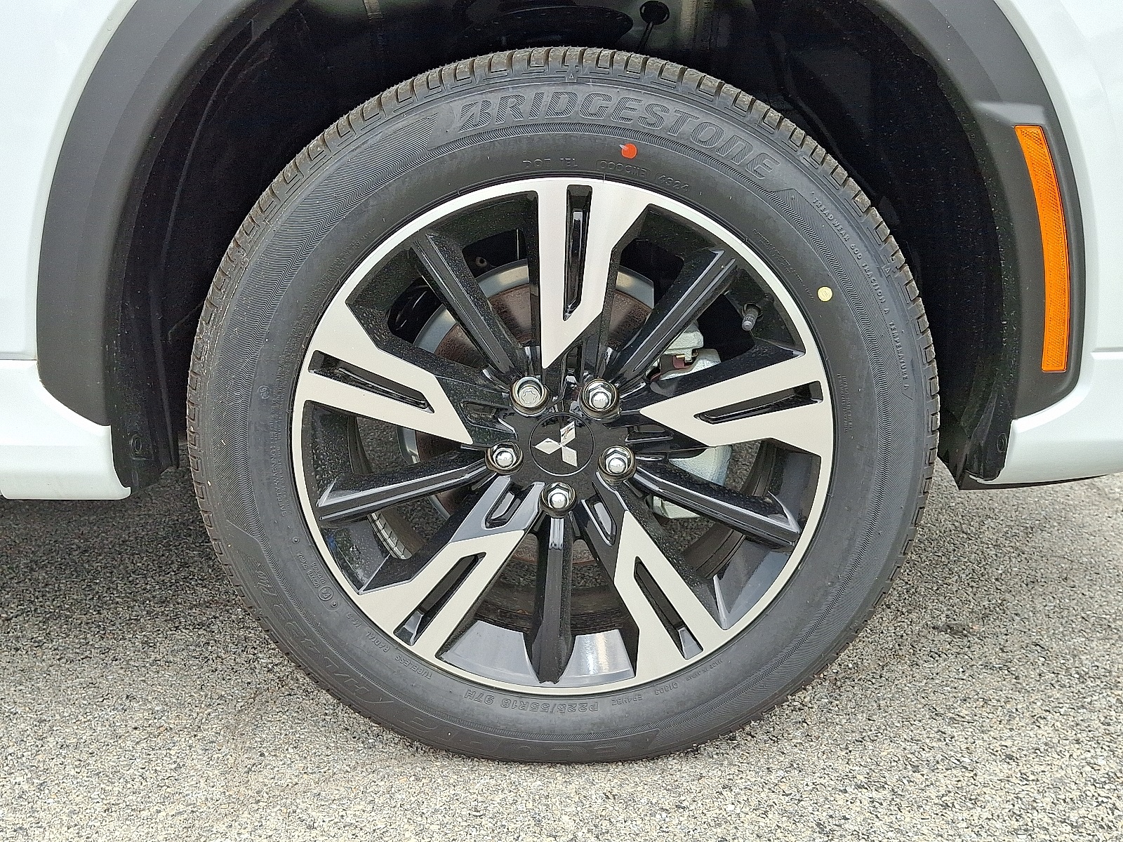 2025 Mitsubishi Eclipse Cross SEL photo 8
