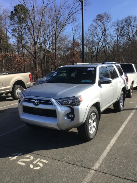 2022 Toyota 4Runner SR5 Premium's photo