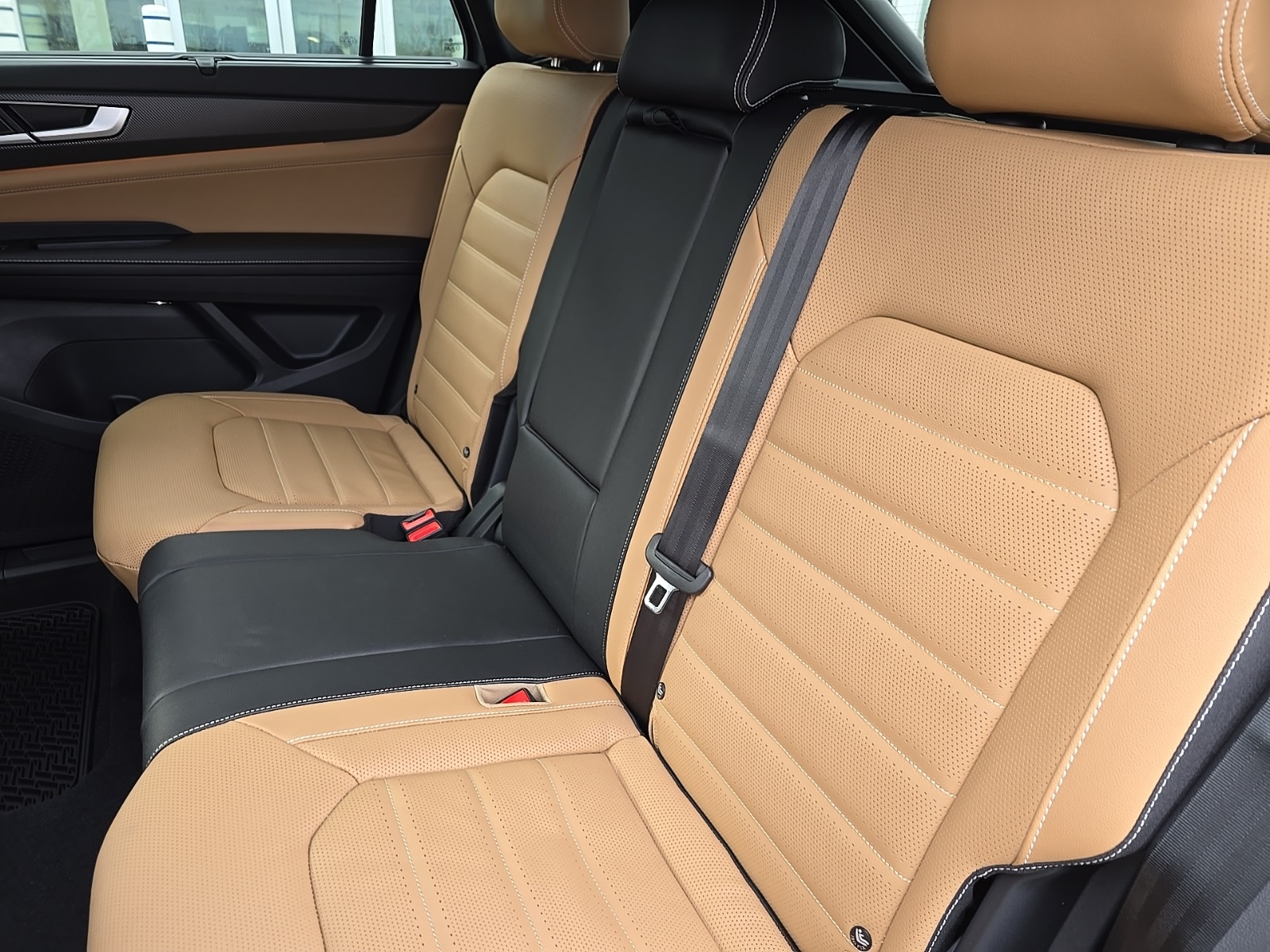 new 2026 Volkswagen Atlas Cross Sport car, priced at $51,188