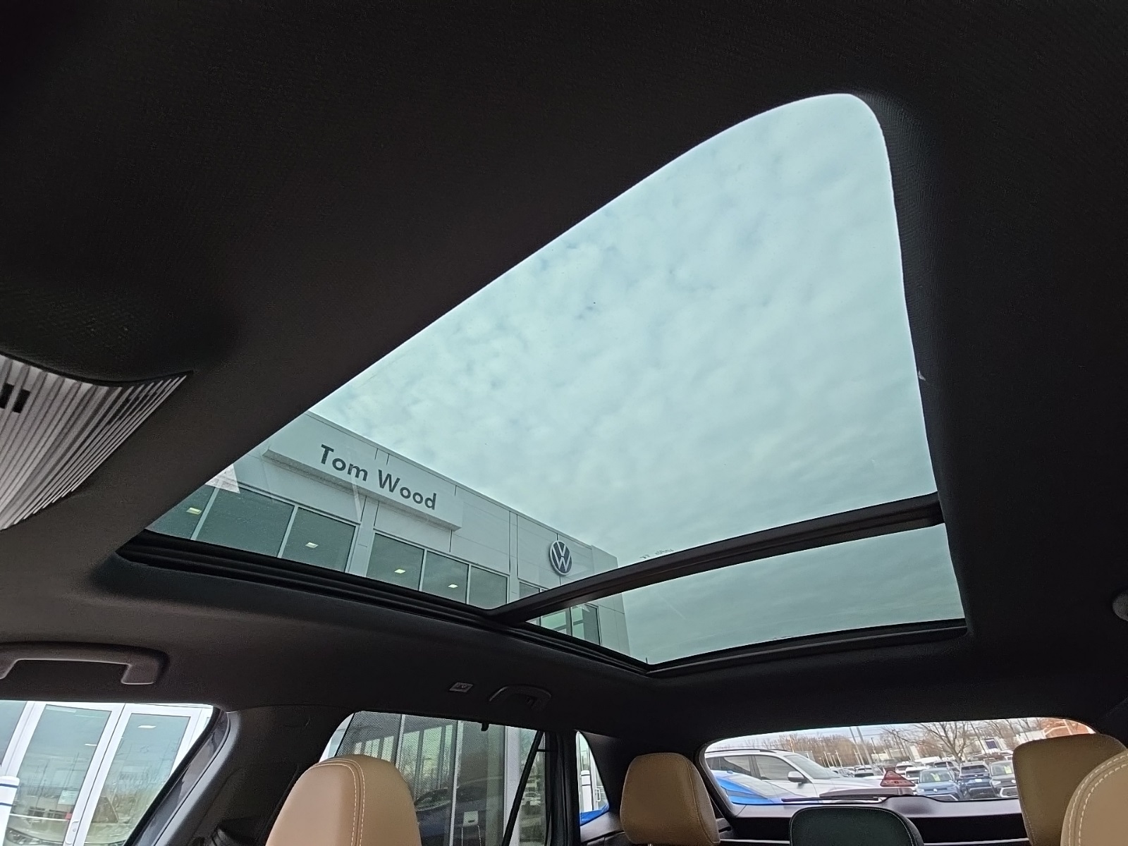 new 2026 Volkswagen Atlas Cross Sport car, priced at $51,188