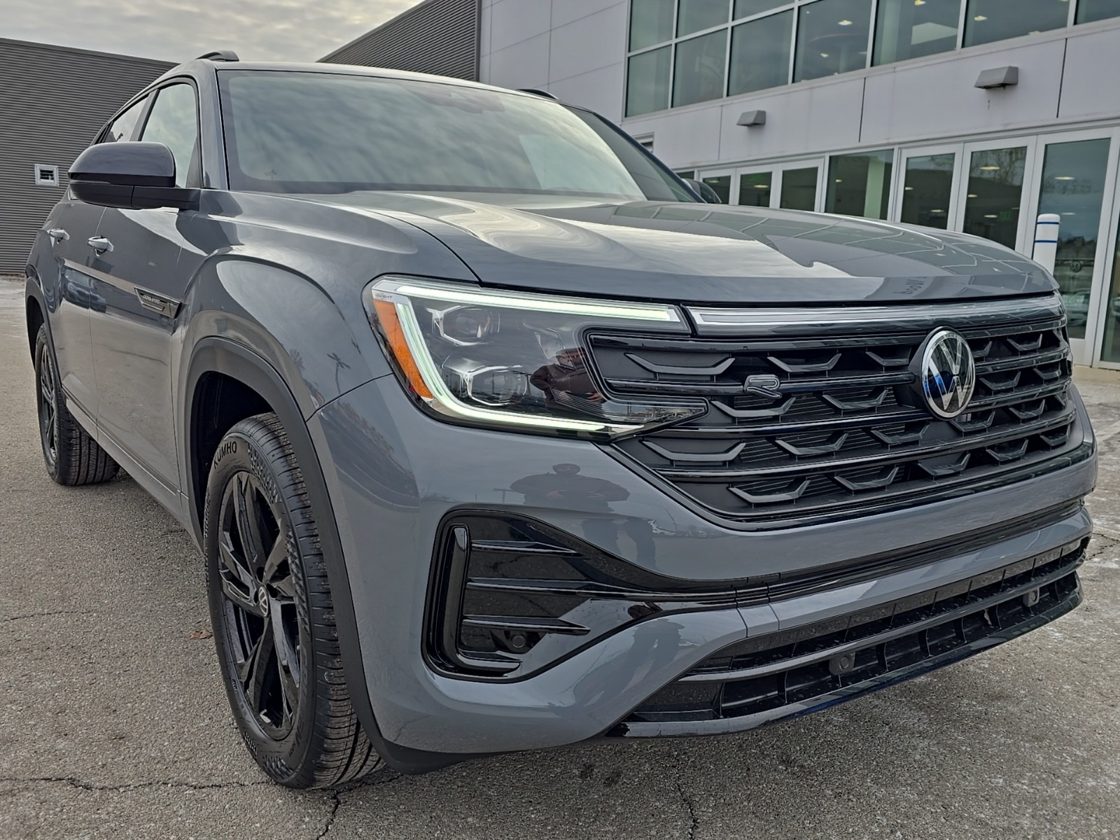 new 2026 Volkswagen Atlas Cross Sport car, priced at $51,188