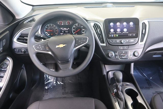 2024 Chevrolet Malibu photo 13